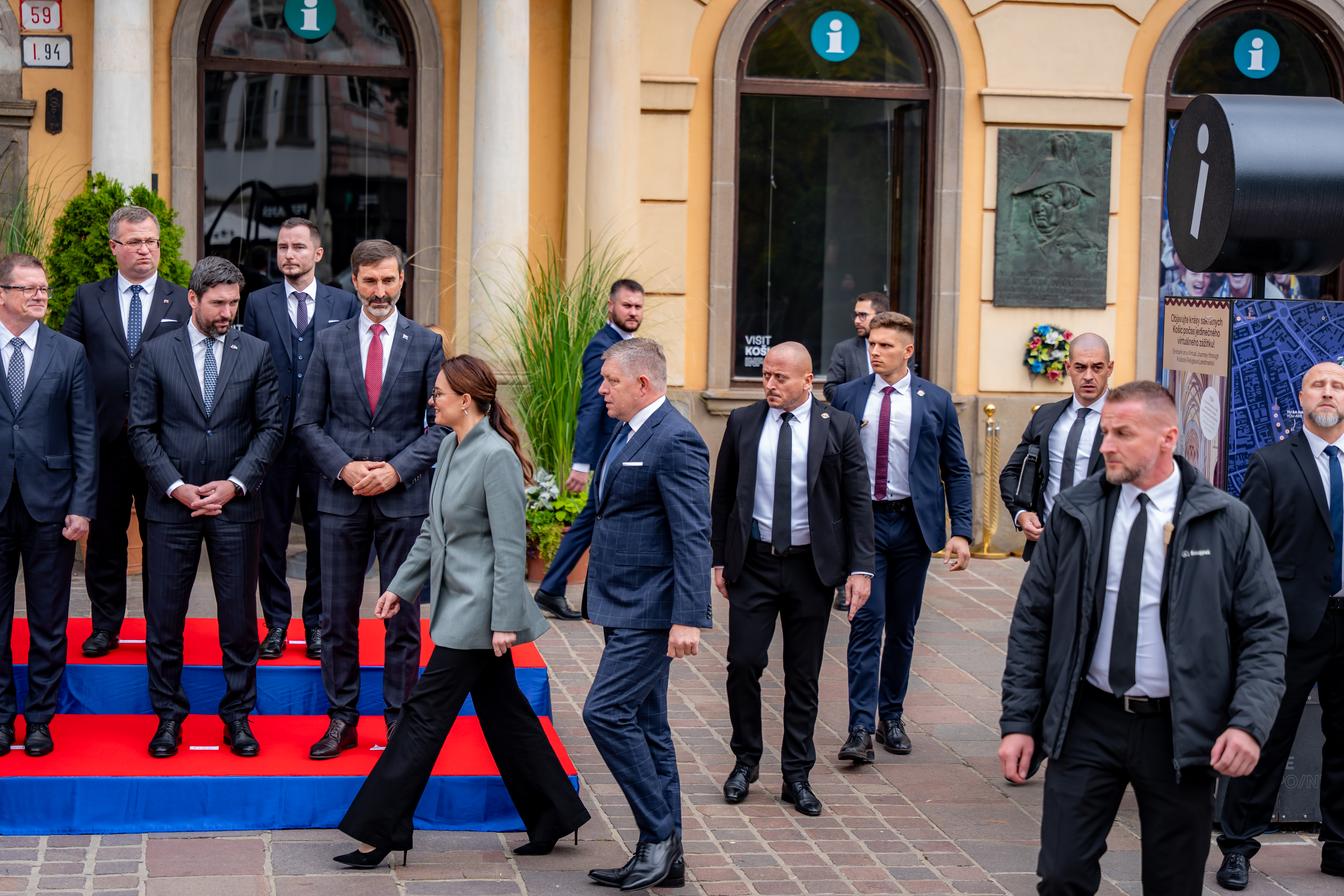 Spolocne rokovanie clenov vlad Slovenskej republiky a Ukrajinyr-51
